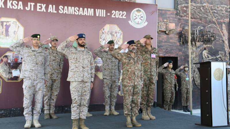 Defence_IDA's tweet photo. Saudi-Pakistani Al-Samsam military exercise 8 kicks off.
#PakArmy #SaudiArmy https://t.co/HIbzos8Ke5