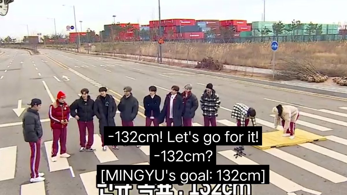 akitasoundinomg's tweet photo. mingyu was able to calculate how far he should jump with 132cm (almost 😭 only 1cm lacking) and only got to do 1 burpee WHY IS HE SO GOOD MINGYU MATH PRODIGY THEY SAY https://t.co/iwsrM9bmVo