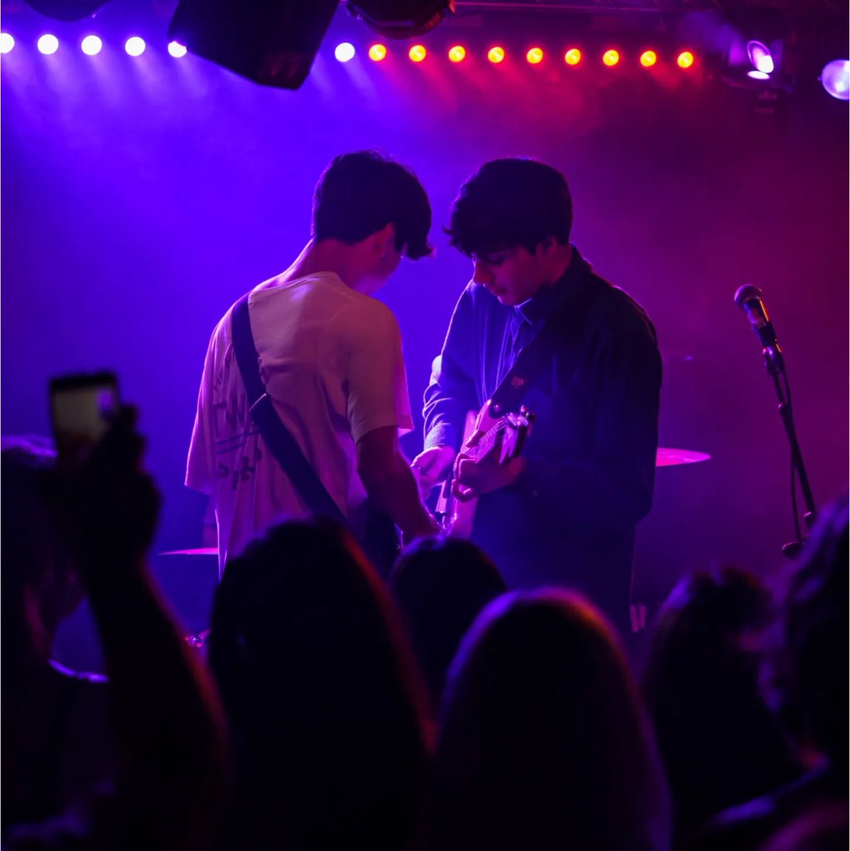 JLMedia_UK's tweet photo. What a night!

🎸@wavechaseband https://t.co/m3JSfToJ3l