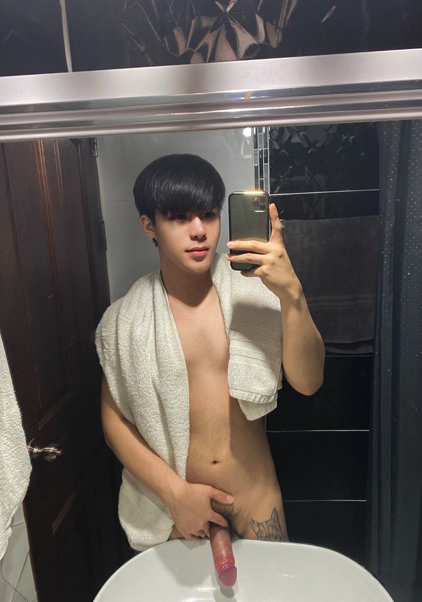 alexxptm's tweet photo. อาบน้ำด้วยกันป่าวครับ.. https://t.co/80gcgf8rt8