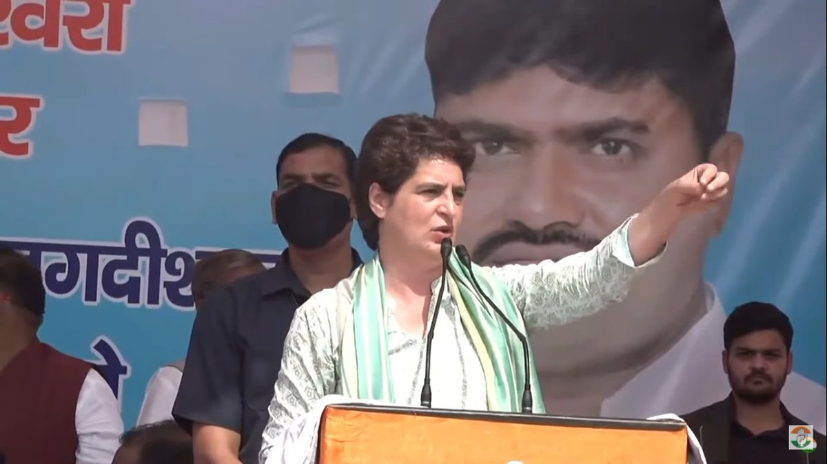 zaheergul1111's tweet photo. RT IYC "आज यह परिस्थितियां बना दी गई हैं कि आपको एक बोरे राशन पर निर्भर बना दिया गया है। आपको जान-बूझकर गरीब रखा जा रहा है। वे बड़ी-बड़ी बातें करते हैं लेकिन अपनी नीतियों से आपको गरीब बना रहे हैं ताकि आप एहसान मानें और सवाल न करें। 
श्रीमती @priyanka… https://t.co/u59PgJnseg"