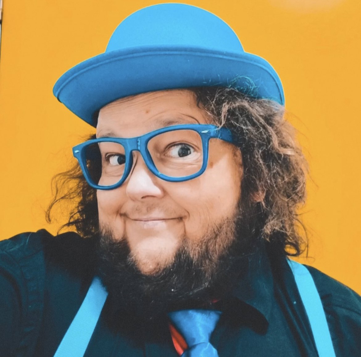 Hoxe o mundo amence máis triste, aínda non o creo <a href="/PedroBrandariz/">Pedro Brandariz</a> 🥺💔 Segue repartindo luz e sorrisos alá onde estés 🥺💔