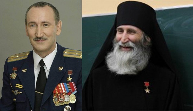 Нет ничего более Величественного, чем Великий Воин, ставший монахом!
На фото: отец Киприан (в миру Валерий Бурков)
Герой Советского Союза!
Полковник ВДВ СССР!
Участник войны в Афганистане В 1984г. в бою под Кандагаром, потерял обе ноги.
Не смотря на ранение вернулся в строй!