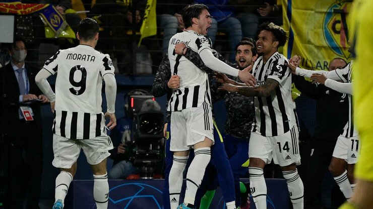 studiosixty2's tweet photo. Dušan Vlahović became the quickest debut goalscorer in #UCL history, but Dani Parejo's second-half response ensured that Villarreal snatched a 1-1 draw with Juventus at Estadio de la Cerámica to leave their Round of 16 tie in the balance.
#ColaBet https://t.co/Z5F3BXglL9