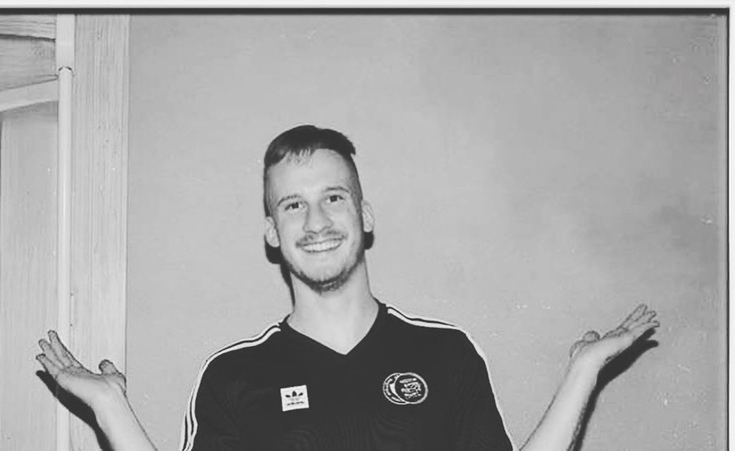 YellowBoys5's tweet photo. On ne t’oubliera jamais ! 💛
Déjà 2 ans que tu nous as quitté et pour l’éternité tu resteras avec nous ! 🖤

RF9 🌟 https://t.co/aSUIm3A9lv