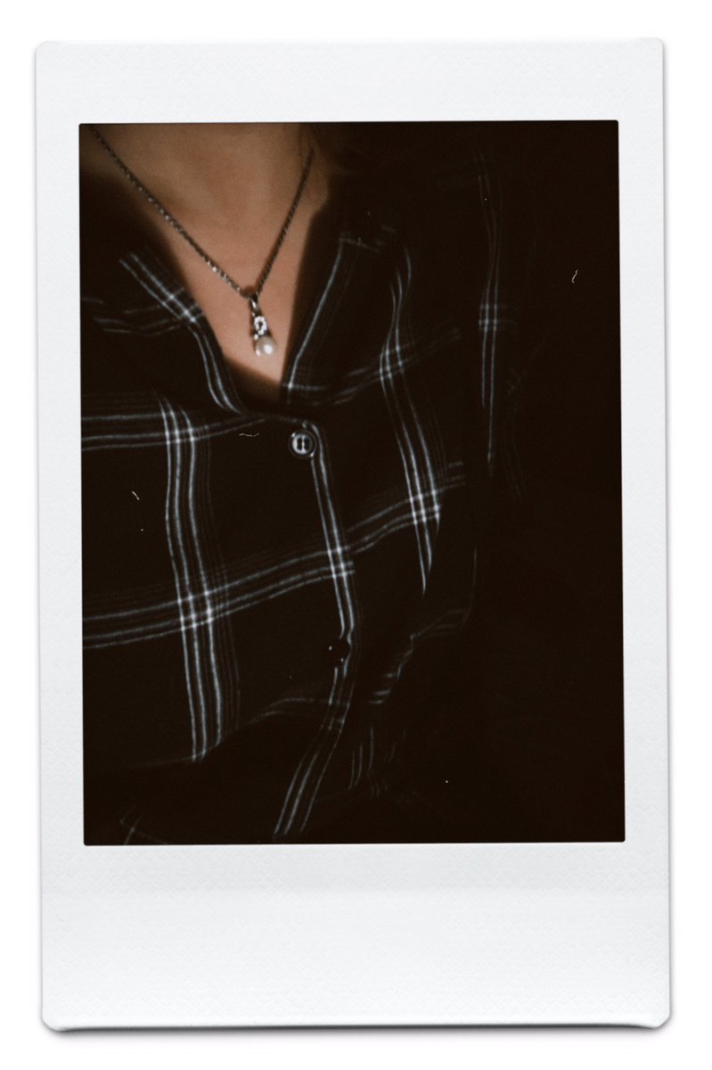 seldiariess's tweet image. eum HI! aku akun baru, akun yang dulu ilang #studytwt 

so i want to find a friend ambis 
about me :
• call me Lia
• she/her 
• 05L
• 11th grade
• suka baca buku🤓
• 23 soshum (linjur)

Let's be moots!
pls help like &amp;amp; rt thank u!♡

#studytwt #AMBISVERSE #ambistwt