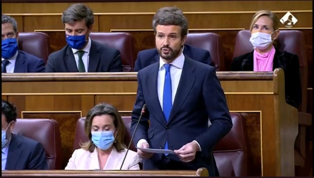 Xuxipc's tweet photo. "Por las arrugas de mi voz se filtra la desolación de saber que éstos son los últimos versos que te escribo". https://t.co/E36AC1jG7D