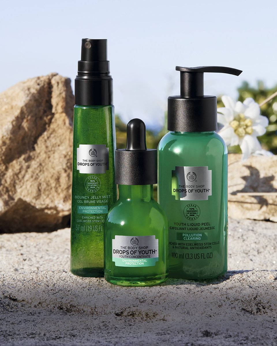 TheBodyShopSP's tweet photo. 💚 ¡Hay muchas razones por las que te gusta nuestra línea Drops of Youth™! Por su poder antioxidante 🤖 , porque previene de los efectos de la contaminación 🏭 y porque es 100% Vegana 🌱. No te haremos escoger solo una opción... 💪https://t.co/VGKXxpP6bH #DropsOfYouth https://t.co/4LfFTuXOUd