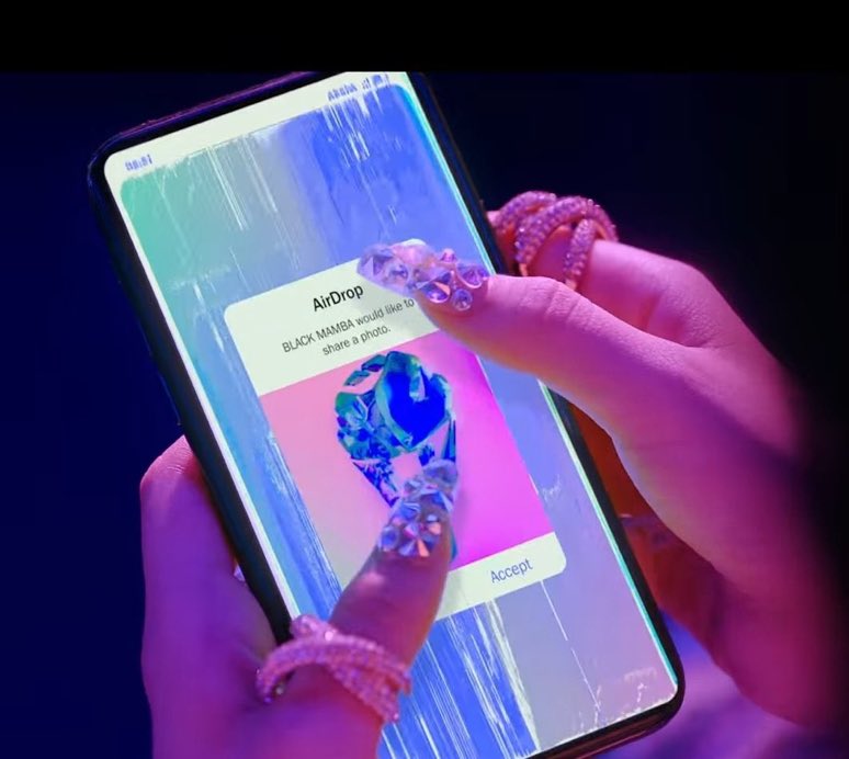 winterbearjm's tweet photo. ตำนานใช้ samsung แต่มีฟังก์ชัน Airdrop ที่ไหนมีบ้างนอกจากกวังยา https://t.co/vfHGolQOoD