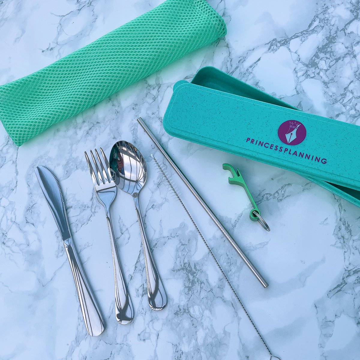 PrincessPlaning's tweet photo. Perfect cutlery sets for picnics all in a container together 😍 they come in lots of different colours 😍😍 https://t.co/HFdSLv5bzF #slimmingworld #cutleryset #picnic https://t.co/UZqkPmUQlP