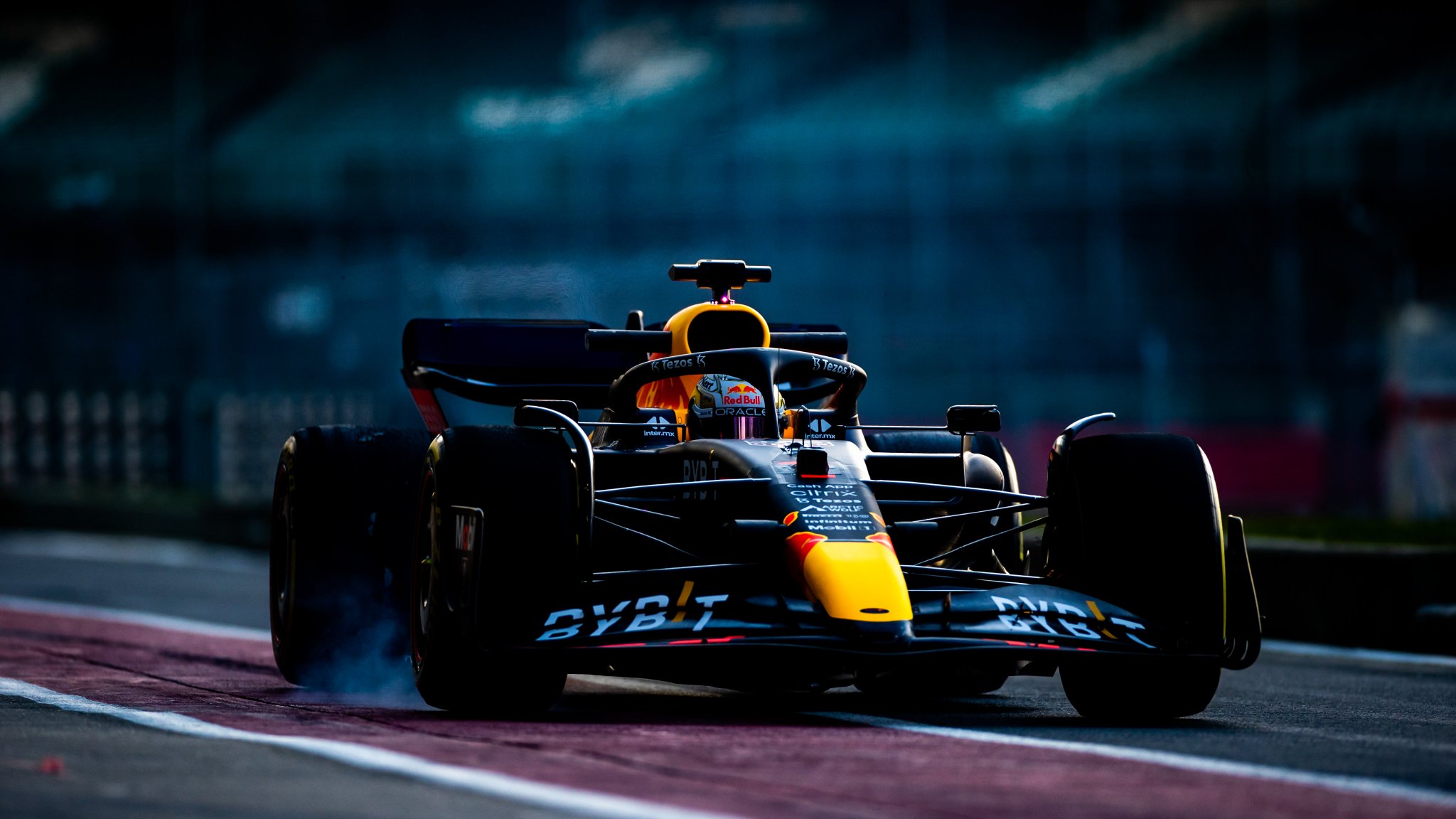 Oracle Red Bull Racing The Moment You Ve All Been Waiting For The Lean Mean Rb18 T Co Lpvgjrkbh9 Twitter