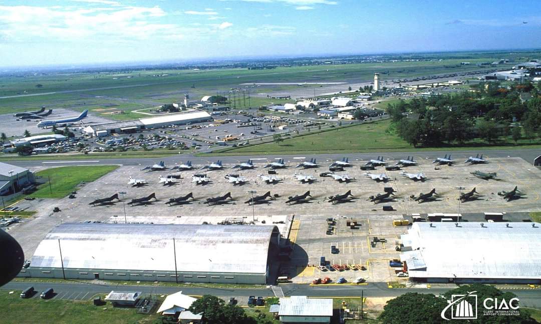 AviationComplex's tweet image. Aerial view of the Clark Air Base flightline and runway.

#WaybackWednesday
#DevelopingAnAerotropolis
#CreatingOpportunites