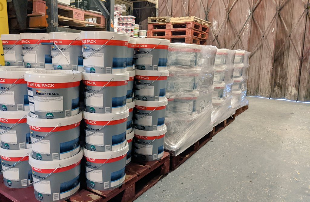 7.5L Dulux Trade Vinyl Matt Brilliant White now fully restocked, £24.99+ available in store &amp; online at colourcentre.com 

#dulux #duluxuk #islington #decorate #diy