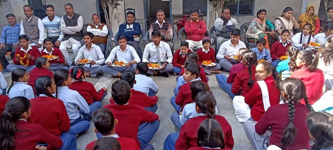 Asharamjiashram's tweet photo. 14 Feb Parents Worship Day
#मातृ_पितृ_पूजन_दिवस

श्री कृष्णा देवी पब्लिक स्कूल खड़े जट्टारी अलीगढ़ में किया गया मातृ पितृ पूजन कार्यक्रम।
#GLIMPSES_ParentsWorshipDay

https://t.co/DQNFWBG4Ke https://t.co/sw7PeVmAOc