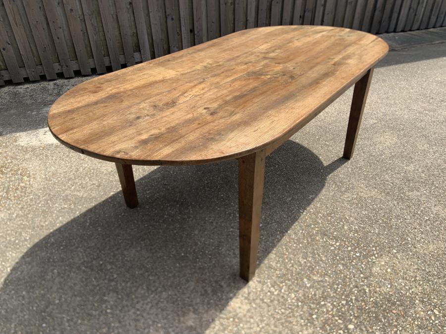 AntiqueTables1's tweet photo. 19th Century Pale Cherry Oval farmhouse table
https://t.co/M6NyFGTBTz
#ovaldiningtable #ovaltable #antiquefarmhousetable #diningtable https://t.co/4KdGkHKjGS