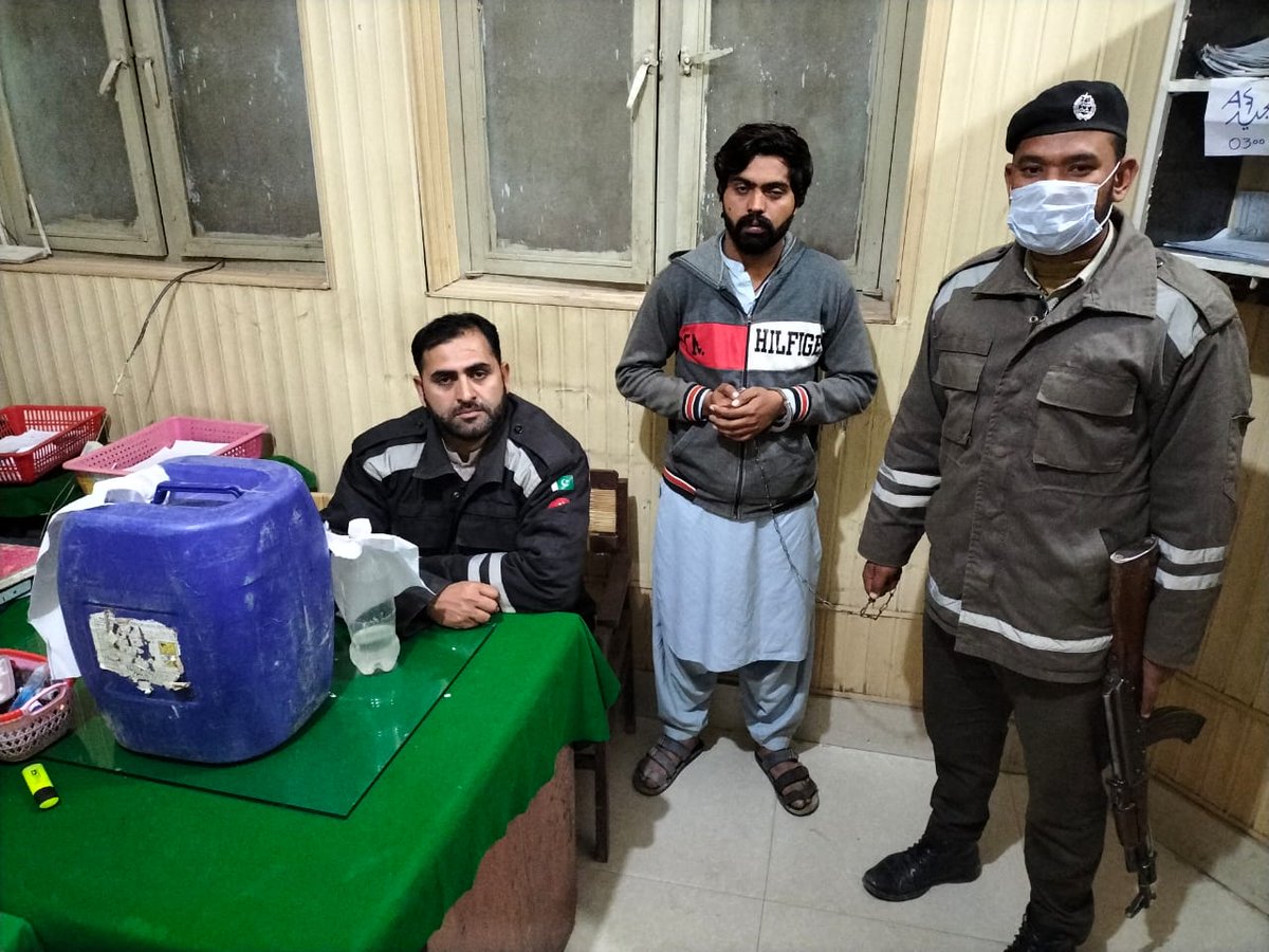 php_region's tweet photo. مقدمہ نمبر 122/22ایڈیشنل آئی جی پٹرولنگ شاھد حنیف خان
اور ایس پی پٹرولنگ محمد شریف جٹ کی ہدایات کے مطابق پٹرولنگ پولیس ہیڈ پنجند ضلع مظفر گڑھ کا شراب فروشوں کے خلاف کریک ڈاؤن الگ الگ ،2 مقدمات کا اندراج
120/22
122/22

بجرم 3/4/4/79
برآمدہ شراب 
تھانہ صدر علی پور 
شفٹ سلیم اختر si https://t.co/uZELDr6S0I
