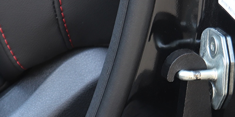 procoolstuff's tweet image. We love this. 😍 😁 Universal Car Footstep  FREE Shipping Worldwide Buy yours here &amp;gt;&amp;gt;  
#travelbagph #toiletrybagph #neckpillow #couplegifts