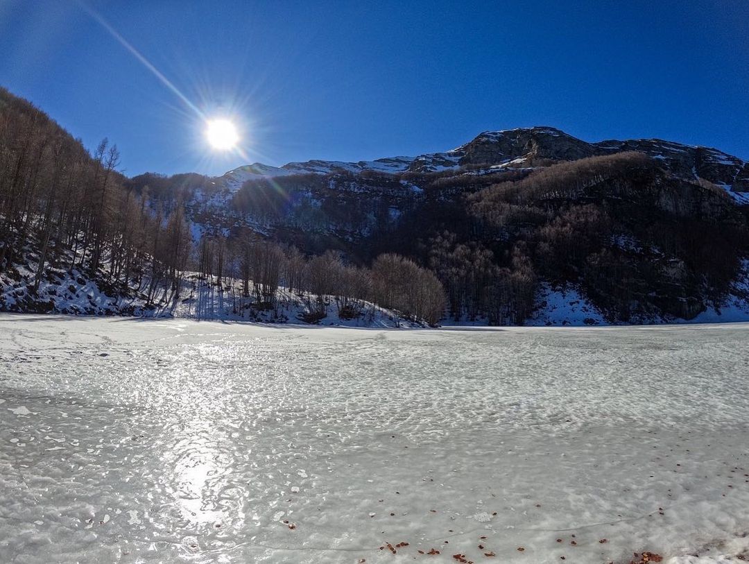 ModenaDintorni's tweet photo. Tre meraviglie che troverete visitando il nostro #Appennino ๐
#LagoBaccio, #LagoTurchino e #LagoSanto.
Ne vale la pena, vero? ๐
Ph: mymountaintrails https://t.co/UxSW2NcRny