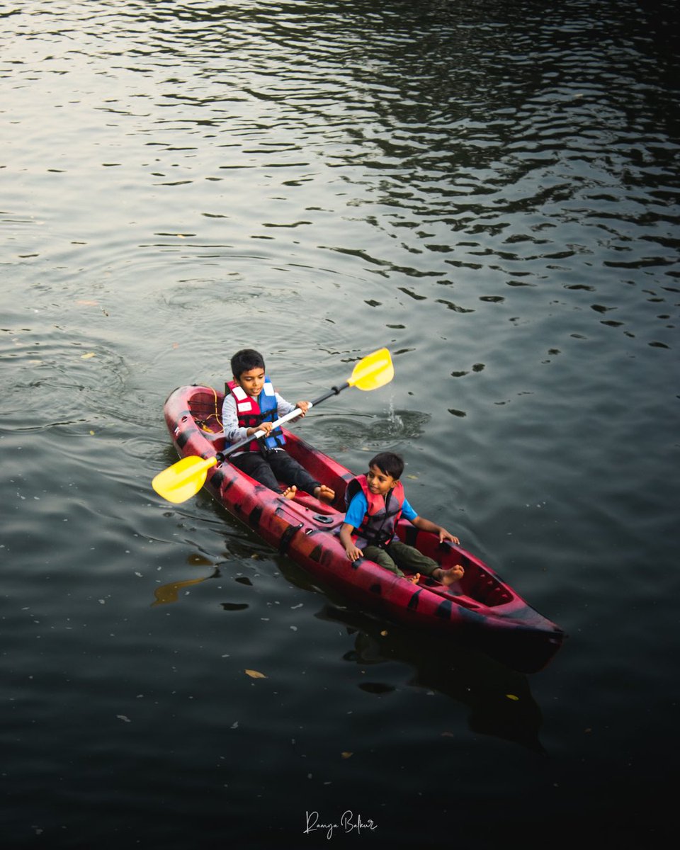 RamyaBalkur's tweet photo. Hey little brother, let me take you on kayaking!

#Udupi #Karnataka #india #IncredibleIndia #travelphotography #travel https://t.co/xXG8dhF6UX
