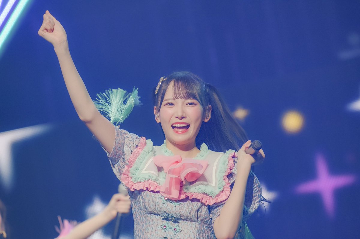 ノイミー3周年コンサート #鈴木瞳美 新衣装のおっきいピンクリボン、袖