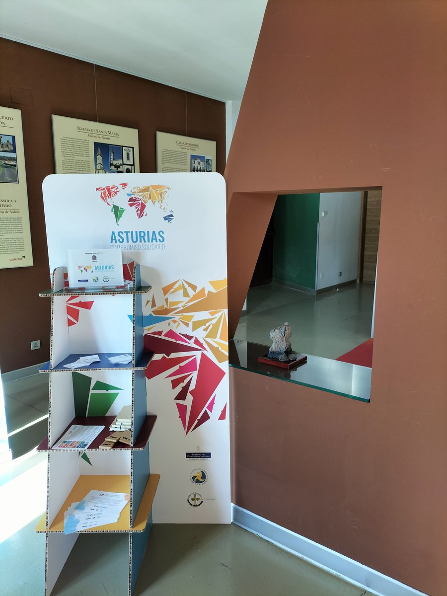 RedConsolida's tweet photo. 👉👉👉👉Hoy os mostramos el punto solidario instalado en el Concejo de  #MurosdelNalon. No dejes de visitarlo. 🟪🟦🟩🟥🟧 #asturias2030 Ayuntamiento de Muros de Nalón @asturias2030 https://t.co/wRGEdBOzev