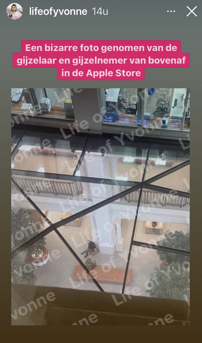 HenkBrandsma1's tweet photo. Die #lifeofyvonne is wel echt af nu toch? Of zal ze voornamelijk trots zijn op haar (kuch) onthullingen? #leidseplein #AppleStore #AppleStoreamsterdam #gijzeling #naar https://t.co/sJ6jwMt7Il