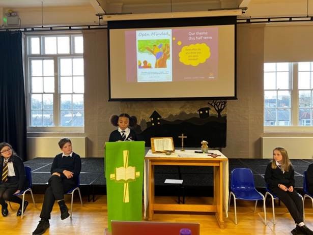 news4trinity's tweet photo. First worship back at the Primary, with the assistance of our Upper KS2 Faith Team. ♥ Today we reflected on the story of Zacchaeus and the importance of being open minded ♥ #chaplaincy #learninglovingliving #worship #faithteam #openminded https://t.co/peBoLMoC7Q