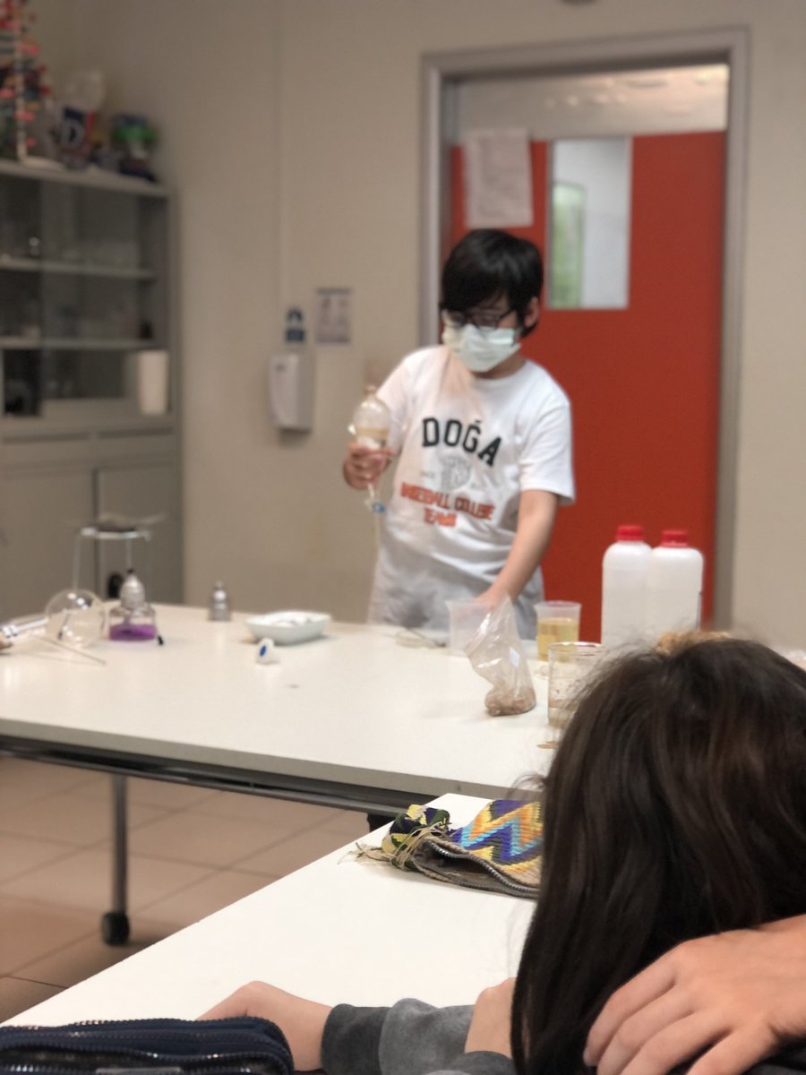 Bilimin Doğa’sı dersimizdeki karışımların ayrıştırılması etkinliğimizde öğrenciler yine baş rolde.  <a href="/EnisEryaman/">Enis Eryaman</a> 
<a href="/AYSUNGUZELYURT/">Aysun Güzelyurt Kılınç</a>
<a href="/muratyllmaz78/">muratyılmaz</a>
<a href="/mftufekci/">Mehmet Fatih Tüfekçi</a>