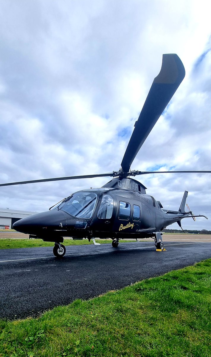 Charter_aLtd's tweet photo. Another job completed yesterday for @Breitling

#helicopter #batterseahelipad #breitlinguk #viptransfer #bigginhill #augusta109 #charterhelicopter #viptaxi #vip #helicoptervinyl #vvip #battersea #centrallondon https://t.co/svruZDl9I9