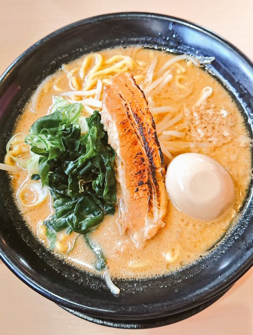 近くにあるいつも混んでる味噌ラーメンやさんに行ってみた🚶‍♀️当たりだった🍜 