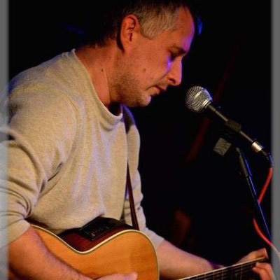 LonelyOakRadio's tweet photo. Wednesday, Feb 23  at 3:02 AM (Pacific Time), and  3:02 PM, we play 'Caroline' by Andy Comley @AndyComleyMusic at #OpenVault Collection show https://t.co/V8DuYASPeX