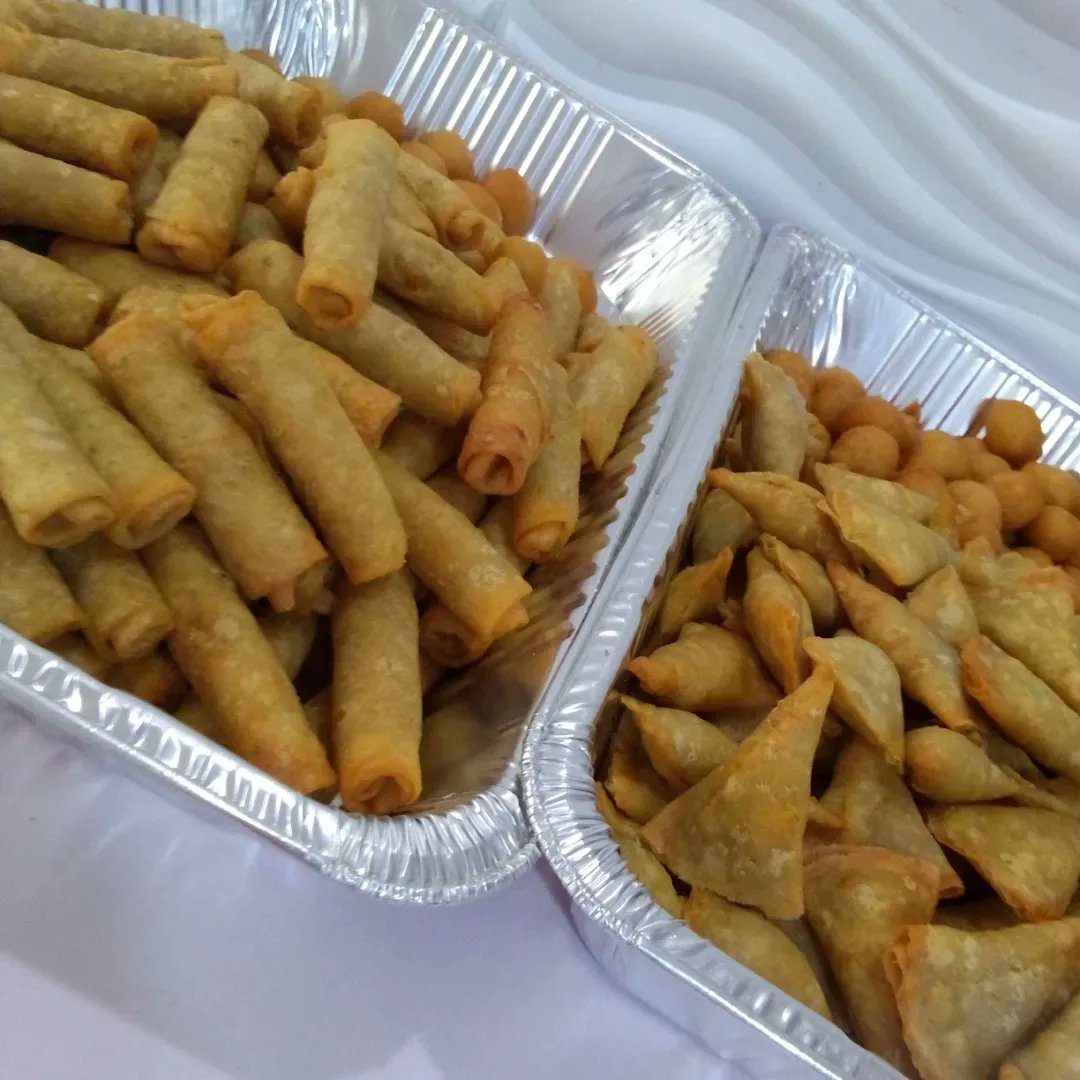 Small chops= Happiness in the morning 🍢🍢🍢😋😋😋

Our focus is on taste and freshness ✌️ @memorable_concepts 

Remarkable Experience Is Our Delight

#smallchopsvendorsinlagos #smallchopsvendorinibadan #smallchops #fingerfoodfestival #samosa #springrolls #puffpuff