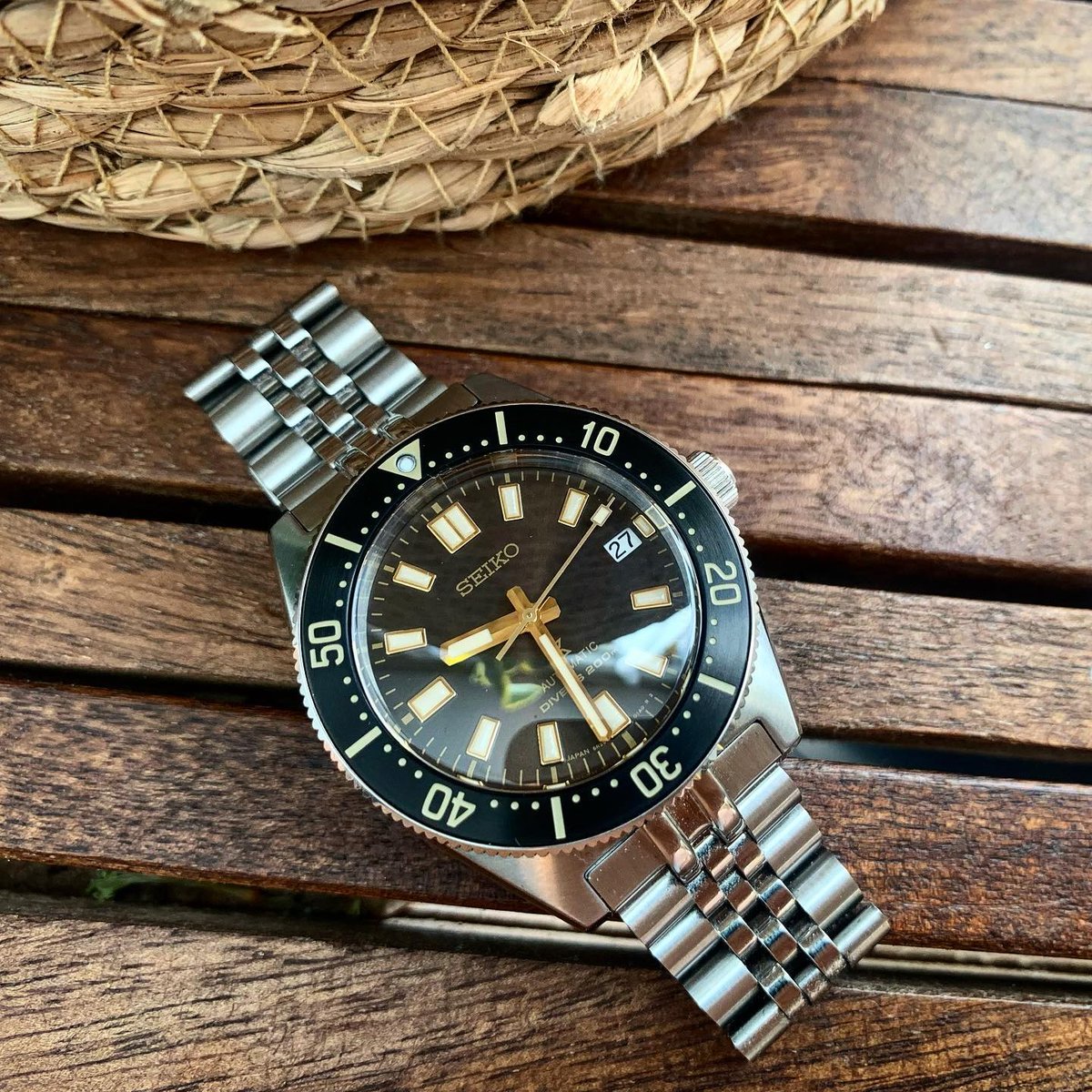 Strapcode's tweet photo. #📷 @watchesfromthe6ix 👈 Thanks! #Repost #strapcodefeaturing   ⌚Band ref : 
https://t.co/5nEjqz4Own  
.
These SPB’s on bracelets are the 💣 I think @watchwithcuriosity will agree that this bracelet combo is 🔥! 

#seiko #spb147  #strapcodewatchbands https://t.co/d7mTkN2s5O https://t.co/cKxJhemUDB