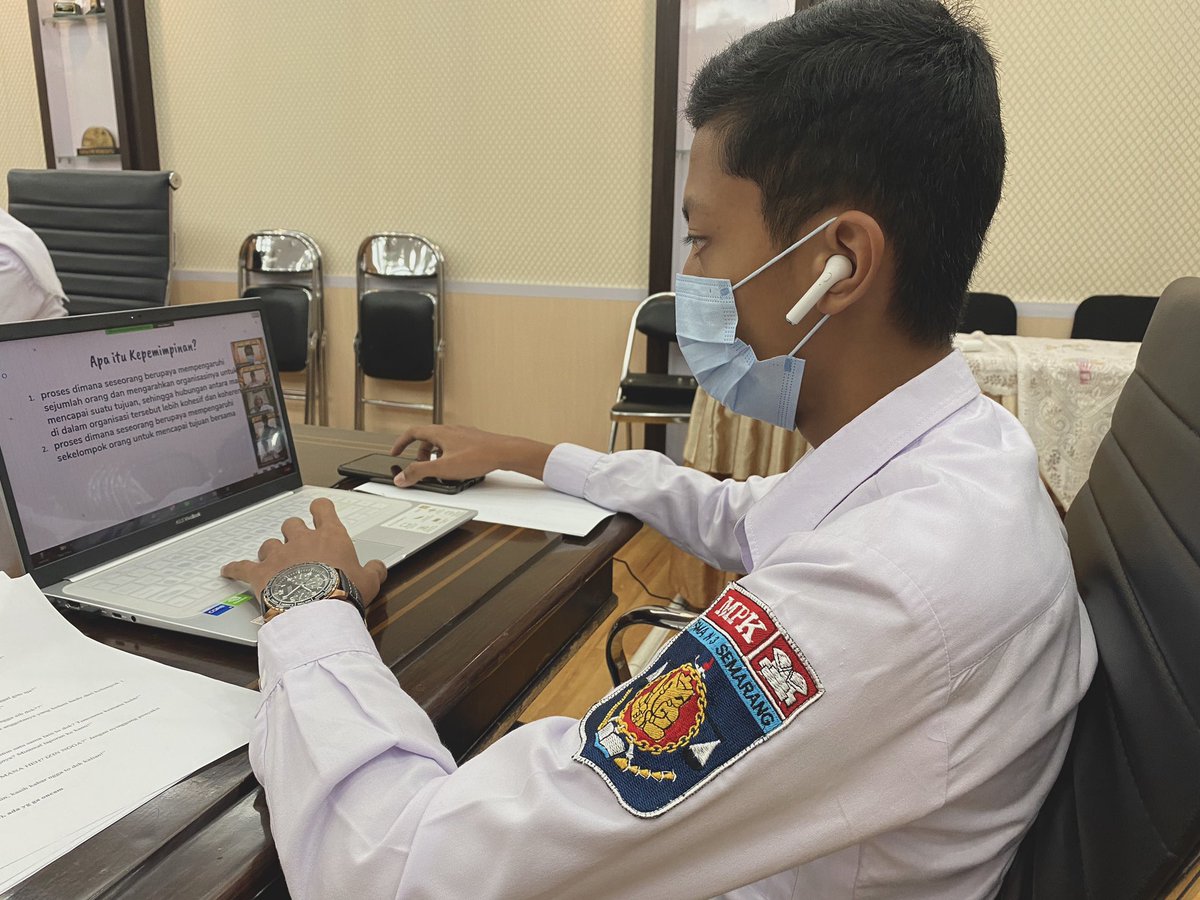 Selamat sore, Satria Ganesha! 🐘

Pada hari Minggu, 6 Februari 2022 telah dilaksanakan LKS 1 MPK Tahun 2022 melalui Zoom Meetings. Berikut adalah dokumentasinya✨