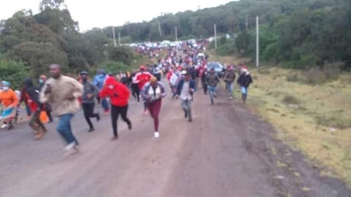 RobertAlai's tweet photo. Organizers of #Sagana3 expected 5,000 people. Over 30,000 turned up. 

But we have been told that Uhuru is finished in Central Kenya. Aisuru! #SaganaDeclaration https://t.co/0zOl4L3DxS