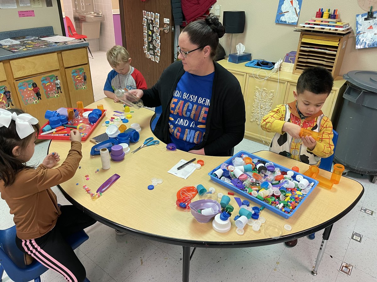 HeadStartHeroes's tweet photo. Friday classroom visits at Northwest Head Start π Recycled Treasure theme has a real life connection as Ss create personalized recycled art. So creative and a terrific life lesson- Recycle β»οΈ Reduce ππ» Reuse β€οΈ #webuildthefuture #wfisdEarlyLearning https://t.co/0Dz08c8GKI