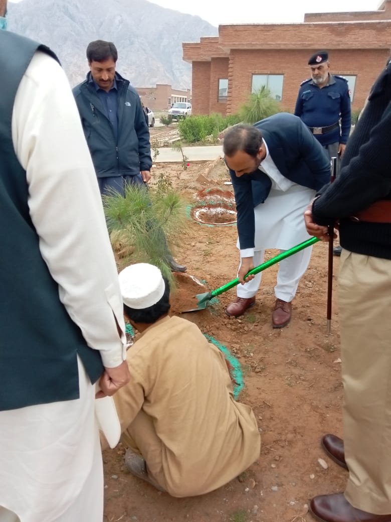 kpmne1's tweet photo. Director General M&amp;E visited Police Training Centre Shah Kas Khyber and launching of plantation drive https://t.co/YWixJeiKTM