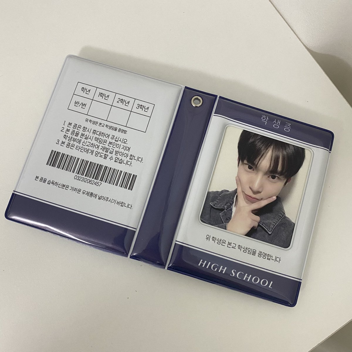 myang_0323_'s tweet photo. [ 학생증 콜렉트북 ]

학생증 콜렉트북 1단 판매 일반입금

#rt 추첨을 통해 한 분께 콜렉트북을 보내드립니다 !

자세한 정보는 폼 확인 부탁드립니다 :)

🗓 : 2022.02.23 - 2022.03.09

🔗 : https://t.co/uvFoL1GCM0 https://t.co/OBQdkEIr7u