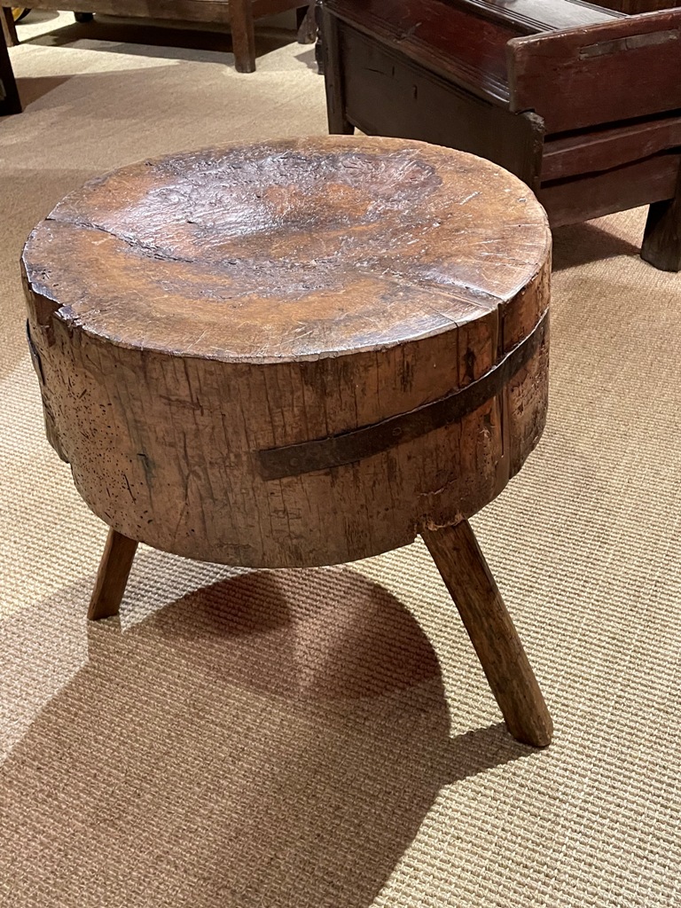 jackie_simonini's tweet image. A wonderful 18th century sycamore and ash chopping block. circa 1780.

bit.ly/34ZUdWM

#choppingblock #antiquetable #antiqueblock