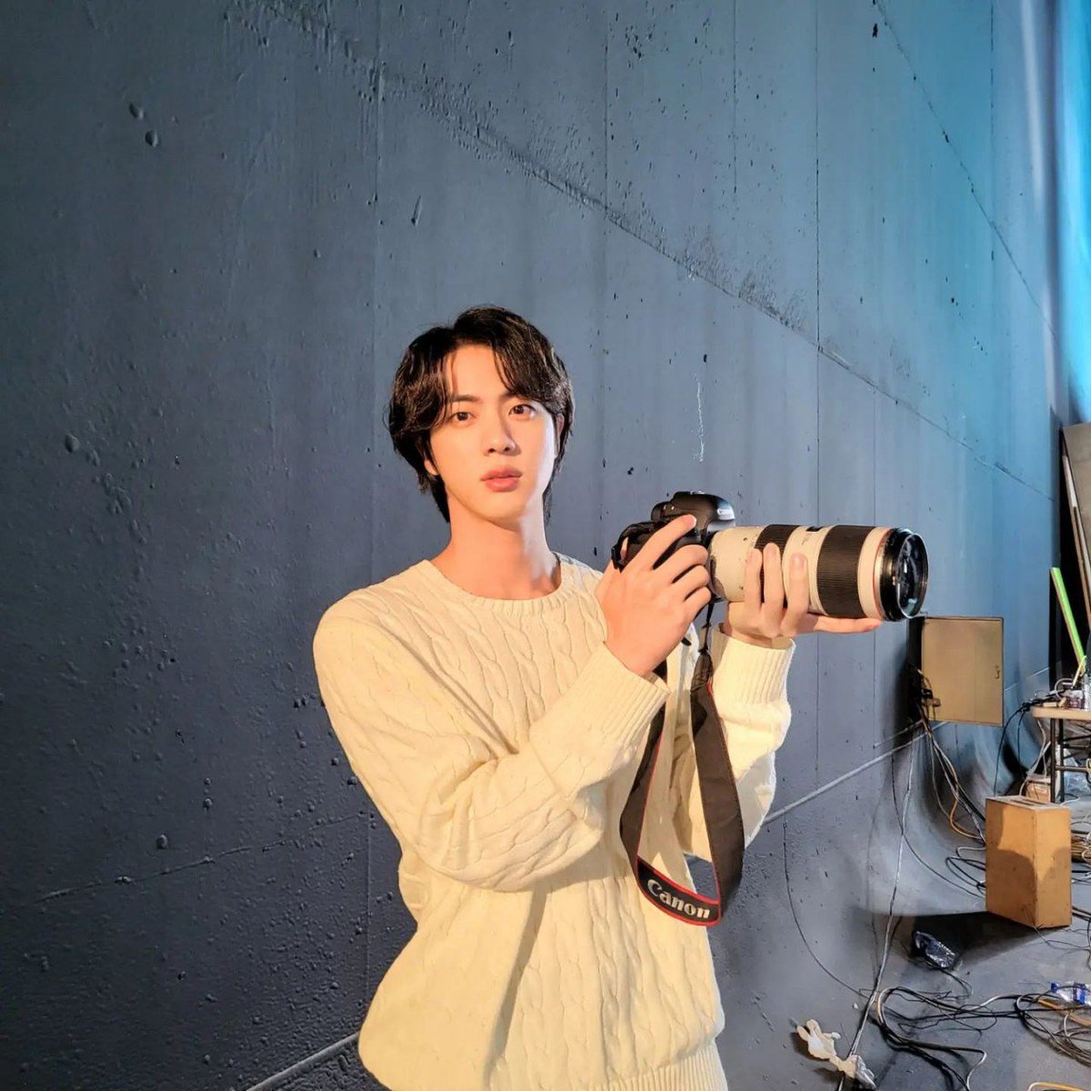 ArmnyaBangtan's tweet photo. |UPDATE| 🔅

🌸 Seokjin Instagram Post Update || 220223

🐹 : (Tidak ada caption)

#BTS #방탄소년단 #instagramup #update #SEOKJIN https://t.co/4sM52WbX5z