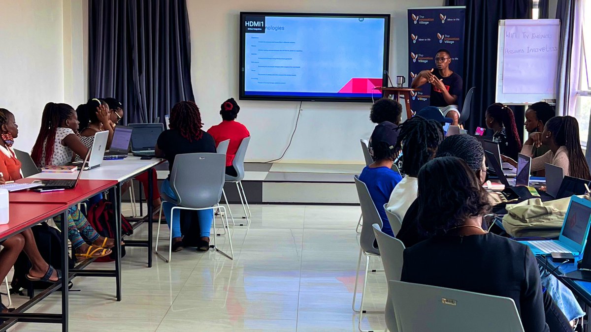 CKJapheth's tweet image. Love to see it!
30 #CodeQueens getting their tech journey started with @ETCeducation @TheVillageUG