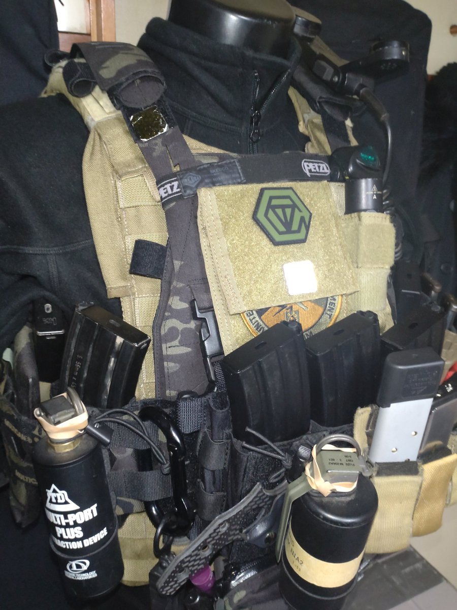 DARKKNI54156854's tweet photo. PROTOTYPE CIRAS ✕ VOLK VPC
#myvpc #volktacticalgear #MYVPC
#eagleindustry https://t.co/zBib6BBbuT