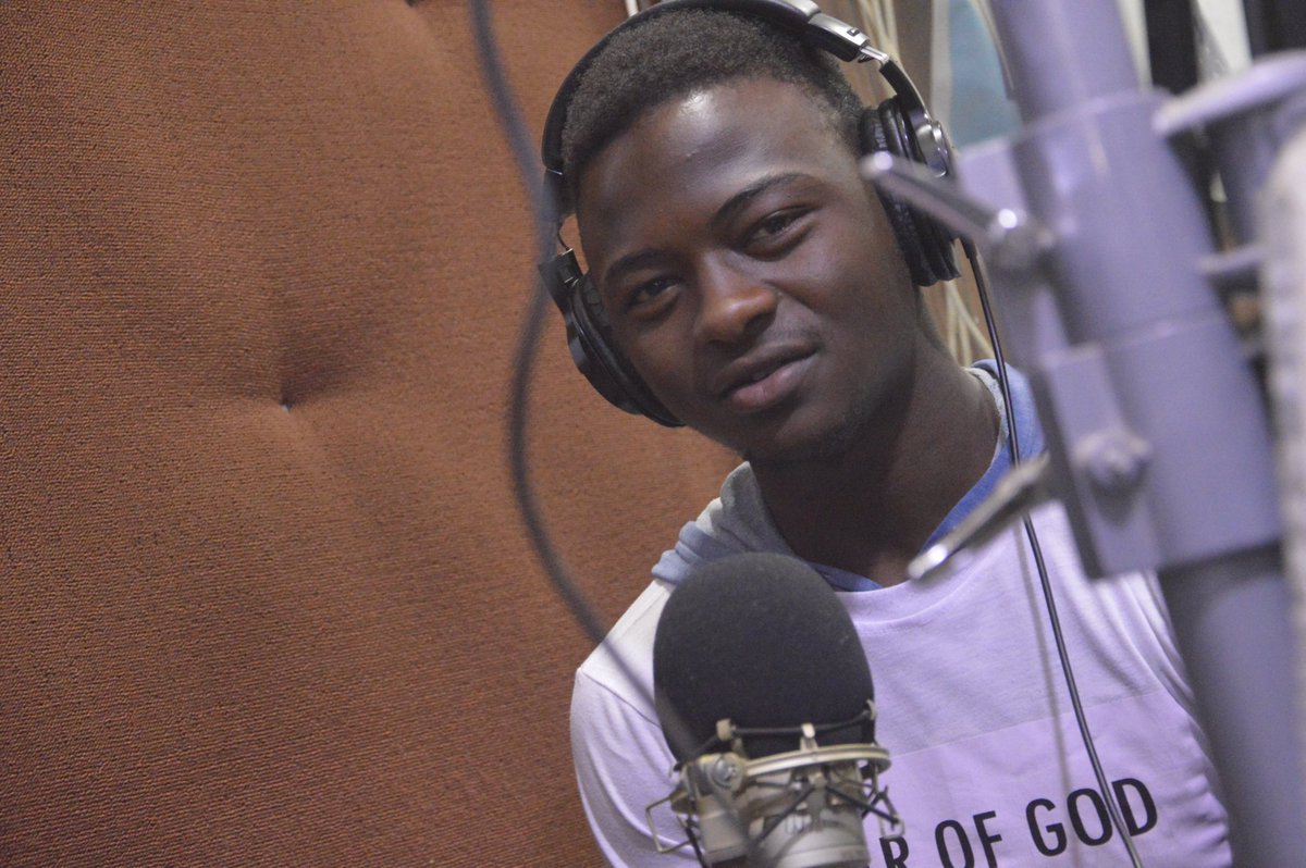 JoeyOnAir's tweet photo. Last week, I had a swell time with Mandrex to talk his music and the future of hip-hop on the Plateau.
#BasementSession is a contemporary urban radio show on hip-hop laced with freestyles in abit to test lyrical dexterity& prowess, which airs week days, Fridays 2-3pm. https://t.co/RNd9zALpva