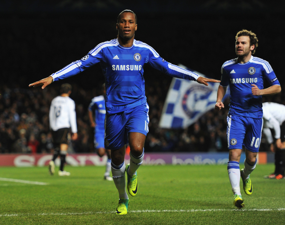İyi günler #FormaHikayeleri takipçileri!

#DidierDrogba #JuanMata #Chelsea 2011-12 iç saha #ChampionsLeague