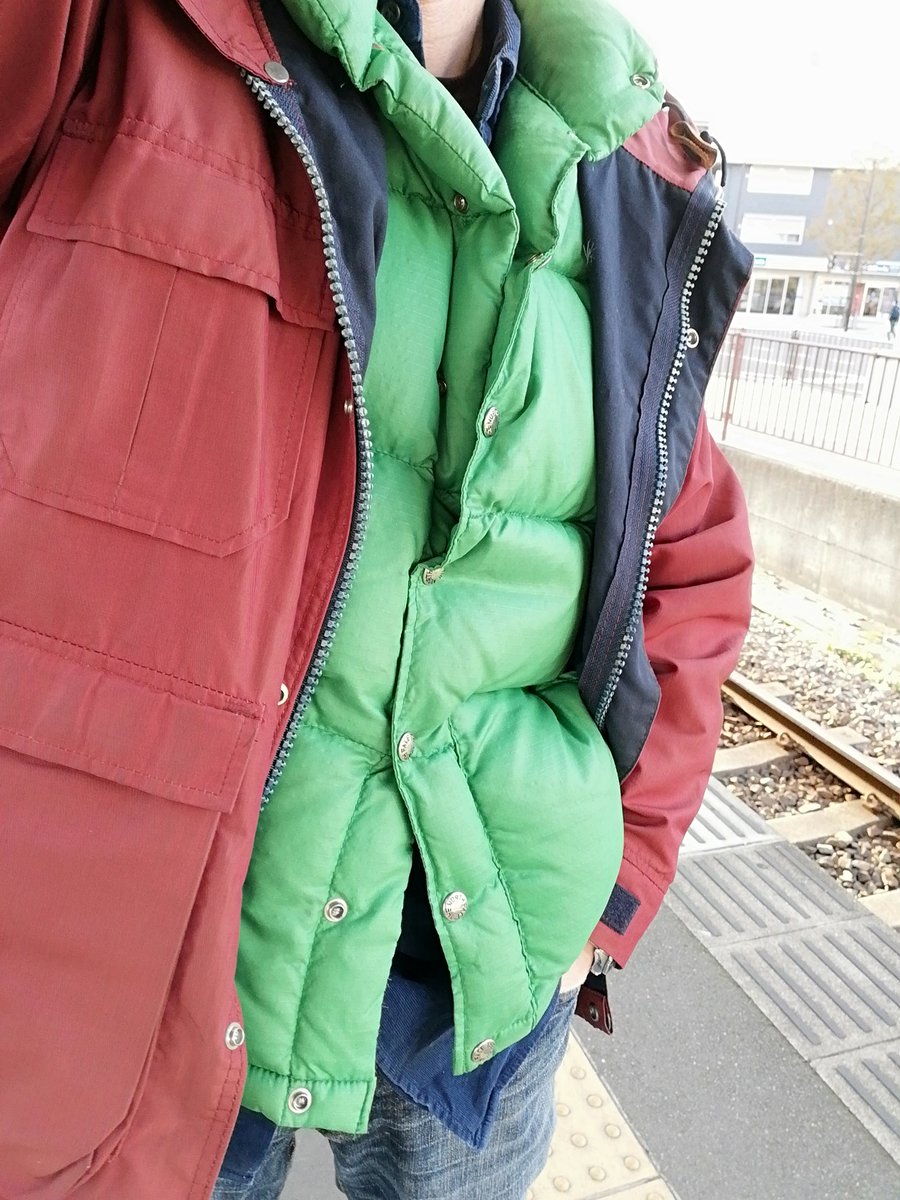 santa118's tweet photo. お出かけでお気に入りは
ノースフェイスのダウンベスト 
ウールリッチのマウンパ
LLビーンのブーツ
LLビーンのバッグ
です https://t.co/GNoheWZEG5