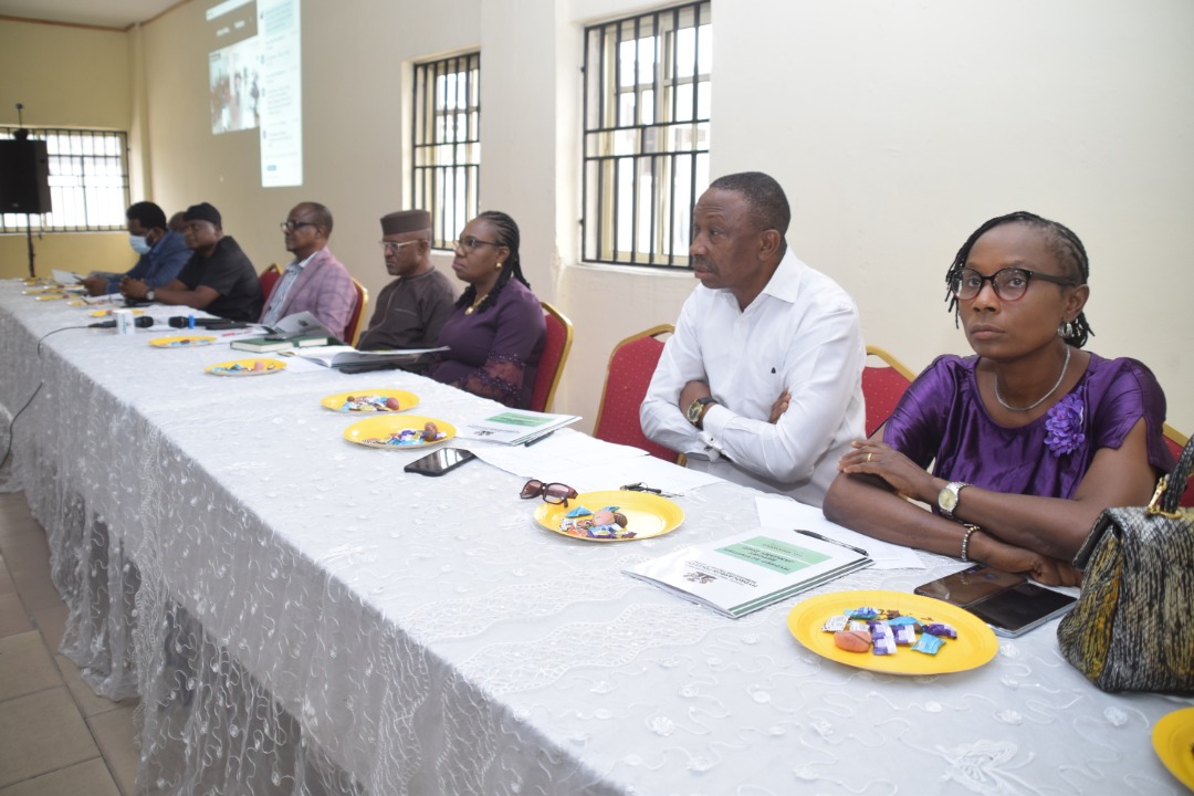 HYPREPNigeria's tweet photo. A Performance Review Meeting was held yesterday at the PCO with reps of contractors, IOCs, @UNEP &amp; Mgt staff of the PCO in attendance. Ag. PC, Prof. Phillip Shekwolo, charged contractors to expedite action towards a speedy completion of the projects in line with given timelines. https://t.co/wqU7OLro58
