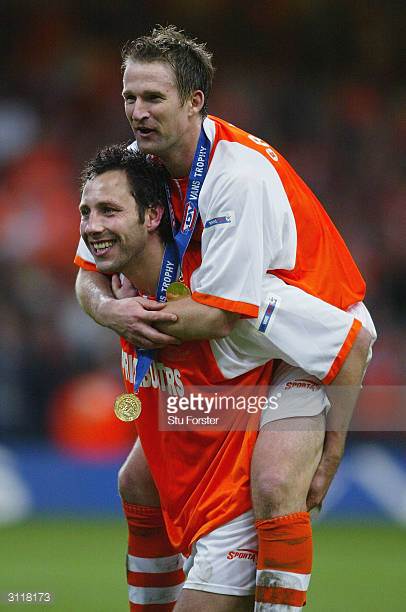 BFC Former Players (@bfc_explayers) on Twitter photo Happy 53rd Birthday today to former Pool central defender & top fella .... Mike Flynn <a href="/MikeFlynnUK/">Michael Flynn</a>
Hope you have a great day Mike !
πππβ½οΈπ
#Flynny
#TopMan
#CaptainFantastic Happy 53rd Birthday today to former Pool central defender & top fella .... Mike Flynn <a href="/MikeFlynnUK/">Michael Flynn</a>
Hope you have a great day Mike !
πππβ½οΈπ
#Flynny
#TopMan
#CaptainFantastic