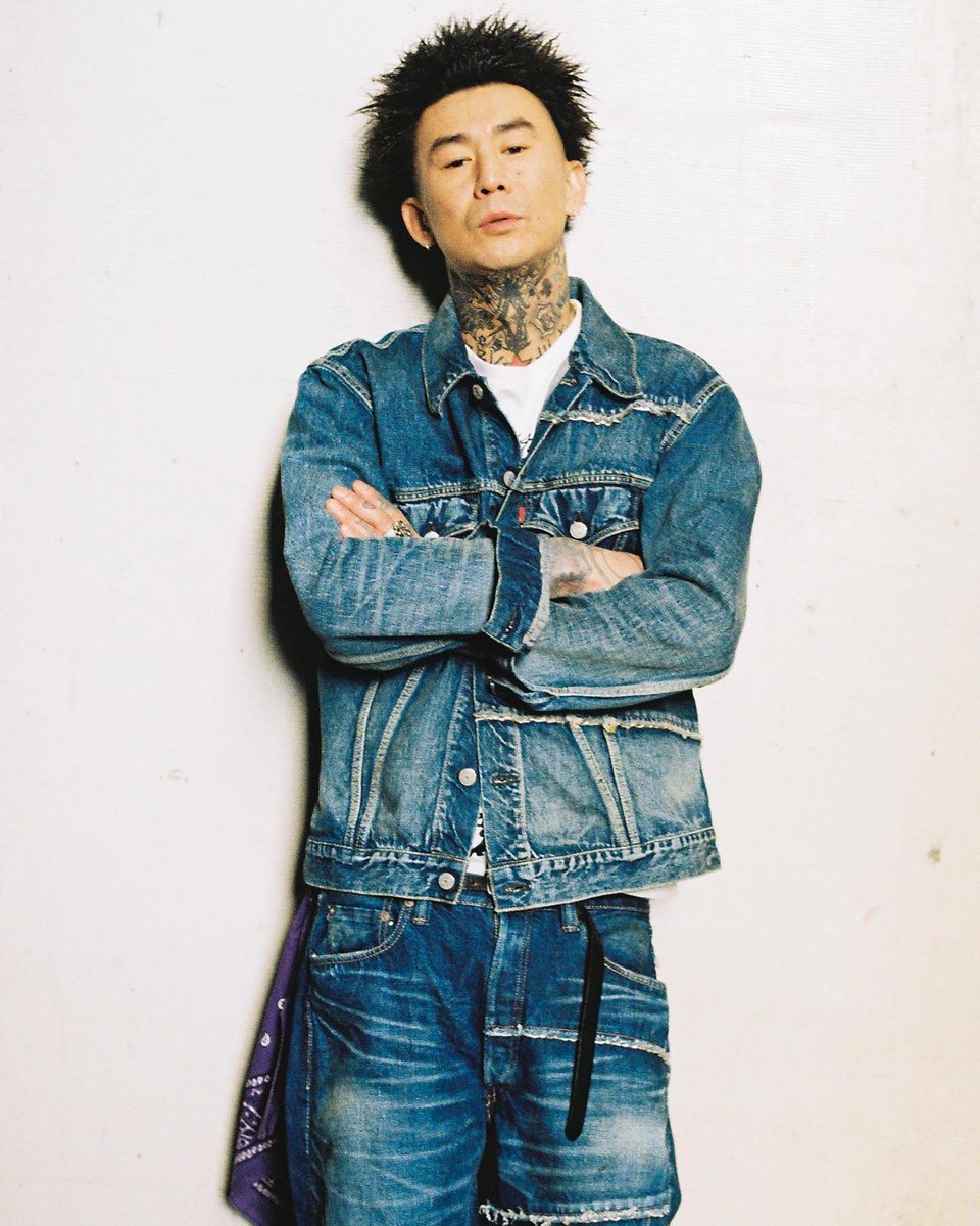 MYne_official's tweet photo. FULLCOUNT × MYne
2/26(土)11:00

日本のデニムブランドFULLCOUNTとMYneからヘリテージライクなコラボレーションを発売致します。

キャンペーンヴィジュアルにはラッパーのANARCHYが登場。

MYne Official Online Store
https://t.co/5fnDvq8ZXI https://t.co/RMcmRdFN04
