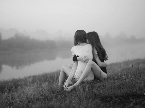 Две девушки и паром