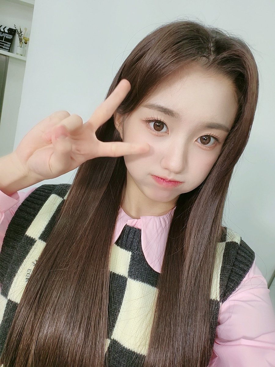YeseoBrasil's tweet photo. 📸 | 23.02.22 — Atualização da #YESEO no Twitter e Instagram oficiais do #KEP1ER.

"Olá Kep1ian!
As fotos de hoje são do nosso evento de videochamada!
Kep1ian! Eu te amo muito💜
⠀⠀
 #케플리안_사랑해요 #Kep1ian_Iloveyou"

#KEP1ER #케플러 #강예서 #YESEO https://t.co/9zQcCeOOop